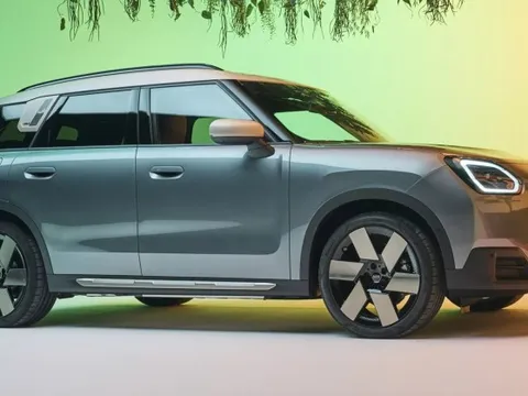Đừng nghĩ MINI bé nữa khi Countryman 2024 lớn hơn hẳn đời cũ, ghế sau trượt được tới 13cm