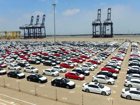 Lý do kim ngạch nhập khẩu ô tô liên tục sụt giảm