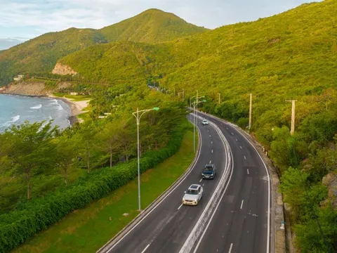 AP15 xuyên Việt: Đổ đầy bình Volvo XC60 T8 chạy hơn 600km Đà Nẵng - Nha Trang vẫn dư 1/3, đồng hồ báo 5,4 lít/100km