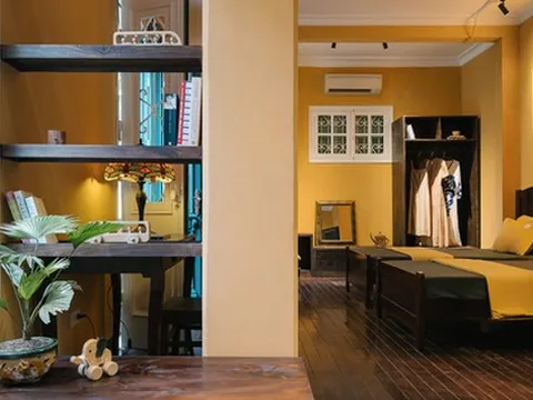 Không gian nhà phố giữ trọn nét đẹp nhuốm màu thời gian từ những vật liệu cũ
