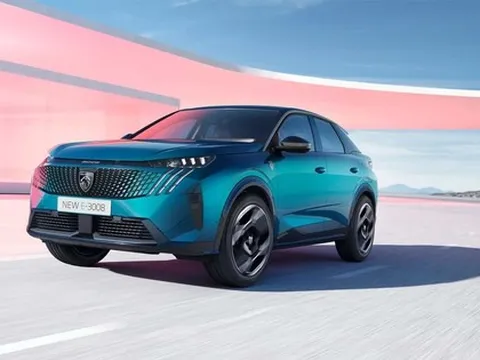 Ảnh chi tiết Peugeot 3008 đời mới trước ngày ra mắt: Thiết kế lạ, khác hẳn nhóm CX-5, CR-V