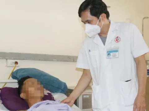 Phải cắt bỏ 1,5m ruột sau cơn đau bụng vùng rốn