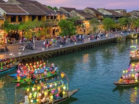 Báo Ấn Độ ví "thời gian như dừng lại" trước vẻ đẹp của phố cổ Hội An (Việt Nam)
