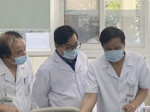 Bệnh viện triển khai cấp cứu thảm họa để tiếp nhận nạn nhân vụ cháy chung cư mini