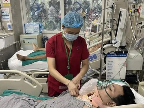 Nỗ lực giành sự sống cho các nạn nhân vụ cháy chung cư mini