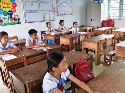 Quảng Ngãi: Bệnh đau mắt đỏ hoành hành, có lớp học nghỉ hơn một nửa