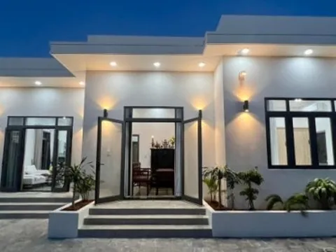 Hội chàng trai độc thân làm nhà báo hiếu bố mẹ trước tuổi 30: Dù vay thêm nợ, gác lại dự định cá nhân cũng không sao