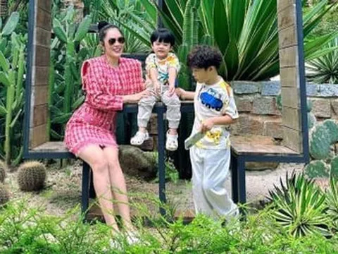 Dương Cẩm Lynh khoe ảnh bình yên bên hai con trai sau biến cố nợ nần