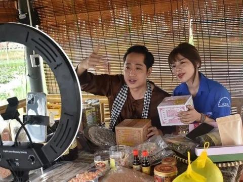 Nhiều TikToker nổi tiếng livestream bán sản phẩm OCOP Hà Tĩnh