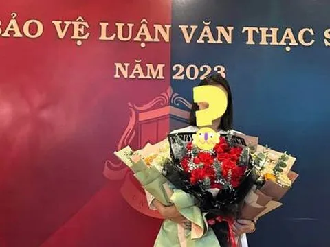 Đã đẹp còn giỏi, Hoa khôi bóng chuyền Việt Nam hơn 1 thập kỷ vừa nhận bằng Thạc sĩ ở tuổi 41 là ai?