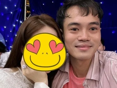 Xây xong biệt thự, Văn Toàn bỗng đăng ảnh thân mật cùng 1 cô gái “tạo scandal”