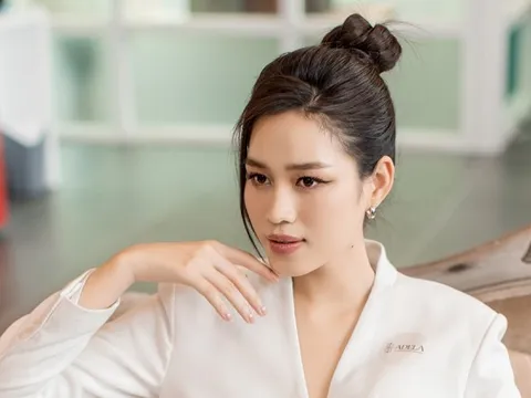 Hoa hậu Đỗ Thị Hà diện đồ thanh lịch, khoe dáng trên đường phố Hàn