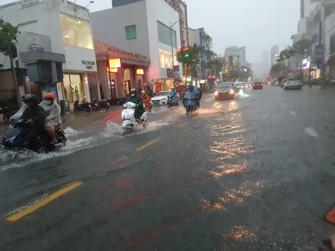 Mưa to ở Trung Bộ, Tây Nguyên, lũ đang lên nhanh