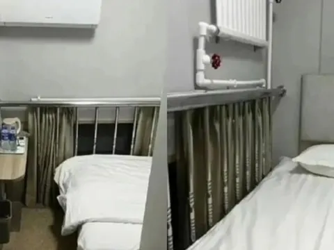 Khách sạn 'giăng' giường ở cầu thang vì thiếu phòng mùa du lịch