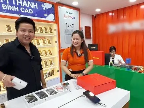 Khoa Pug bỏ nửa tỷ ra mua nguyên dàn iPhone 15 Pro Max đủ màu, đập hộp, bóc seal tại chỗ