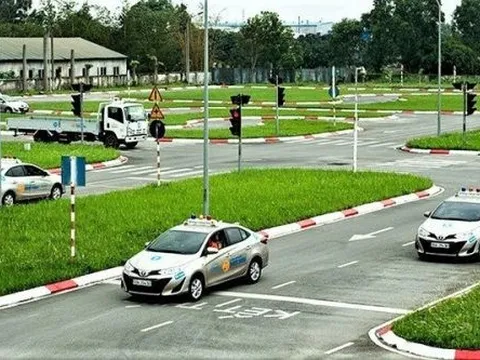 Đề xuất quy định niên hạn xe tập lái tối đa không quá 25 năm