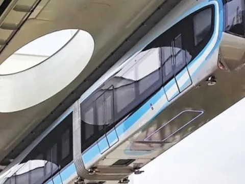'Lơ lửng' bên dưới dầm đường ray và 'bay' trên không, loại hình vận tải mới lần đầu xuất hiện tại Trung Quốc