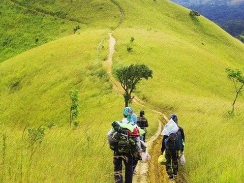Cung đường leo núi mới đây chính thức đưa vào khai thác, mang vẻ đẹp gai góc, từng xuất hiện trên phim điện ảnh