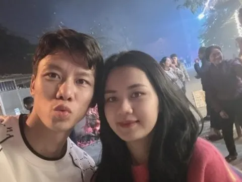 Vợ Quế Ngọc Hải khoe: 'Thế giới này làm tổn thương bao nhiêu, chồng sẽ chuyển khoản gấp đôi như vậy'
