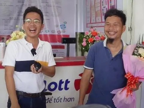 Trúng Vietlott 5 tỷ, chàng trai rút ngay 1,3 tỷ tặng bạn bè, đại lý vé số tiết lộ tính cách thật