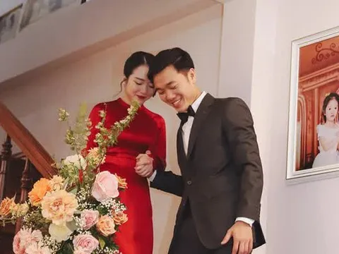 Cặp đôi cầu thủ - "nàng thơ RMIT" từng bị chê vì thái độ: Hiện tại vợ làm giám đốc, chồng tự hào ra mặt