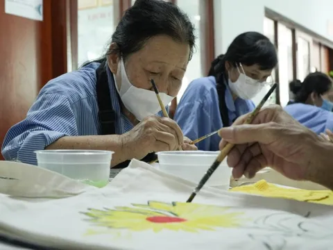 Bệnh nhân ung thư gửi ước mơ vào tranh