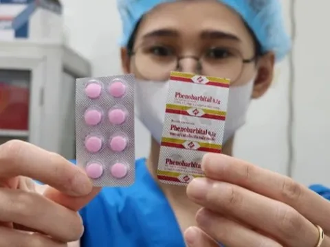 Bác sĩ TP HCM về Kiên Giang, An Giang hỗ trợ điều trị tay chân miệng