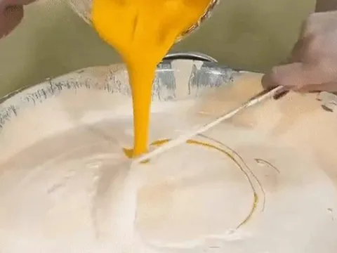 Làm trắng da bằng kem trộn trứng gà, chuyên gia rùng mình chỉ hậu quả