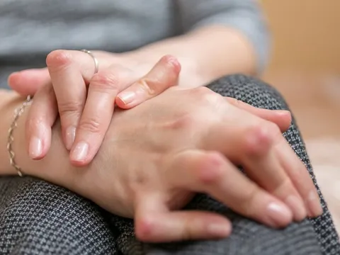 Cô gái nằm liệt giường ở tuổi 25 và lời cảnh tỉnh về sai lầm nhiều người mắc