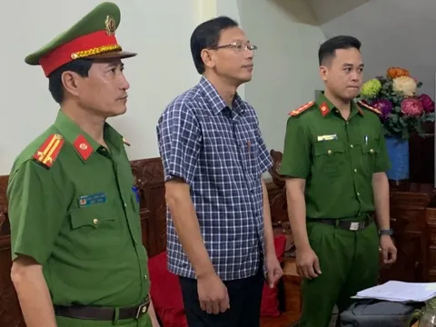 Gây thất thoát trên 4,7 tỉ đồng, hiệu trưởng trường cao đẳng bị khai trừ ra khỏi Đảng