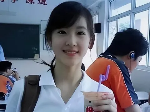 Nhan sắc hiện tại của "hot girl trà sữa" khiến dân mạng tiếc nuối: Vẻ thanh thuần chỉ còn là quá khứ