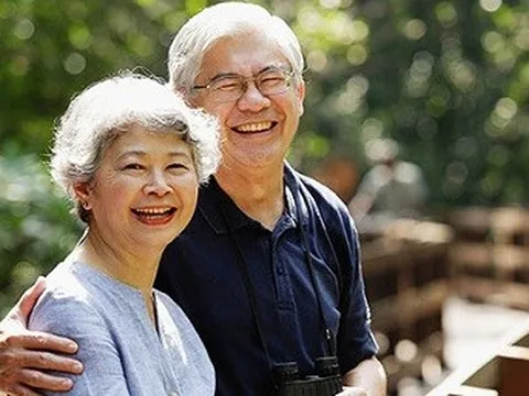 62 tuổi, sau 2 năm nghỉ hưu, tôi nghiệm ra: Già rồi, đừng chỉ lo cho con, hãy biết thương thân hơn!