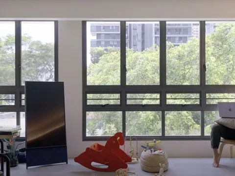Vợ chồng sửa nhà để tặng con gái, không gian tối giản nhưng bắt mắt