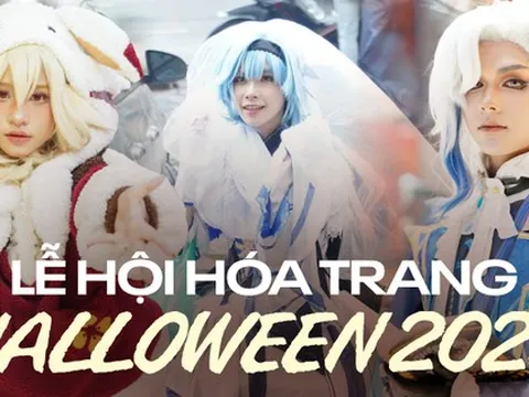 Đội mưa check-in tại lễ hội hoá trang Halloween 2023, nhiều người còn được mẹ "hộ tống" đến sự kiện