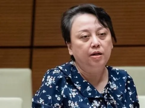 ĐBQH: Hàn Quốc mất 2 tháng, Việt Nam mất 2 năm để cập nhật danh mục thuốc