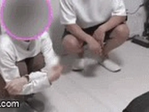 Thuê phòng trọ 3 năm mới biết trong phòng có máy nghe lén, nữ sinh Nhật Bản hoảng hốt khi biết vị trí đặt máy