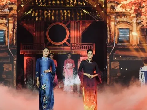 Đạo diễn “đắt show” làm việc 16 tiếng mỗi ngày để “khoác chiếc áo mới” cho Lễ hội Áo dài Du lịch Hà Nội 2023