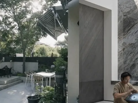 Bán nhà trong thành phố, vợ chồng về ngoại ô xây biệt thự 500m2 sống tự do, chỉ làm 4 tiếng/ngày