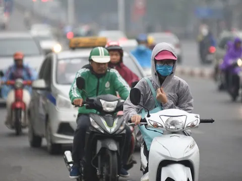 Không khí lạnh tràn về, miền Bắc trời rét, miền Trung mưa to