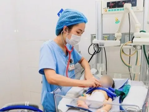 Cứu bé gái sơ sinh suy hô hấp bằng phương pháp 'ngủ đông'