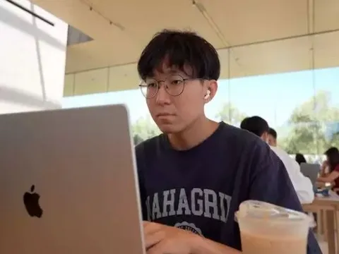 Sinh viên khoa học máy tính bị thất sủng: Từng ngồi không cũng được gửi thư mời làm việc giờ rải 17 CV, chỉ 5 nơi gọi phỏng vấn nhưng cũng không ai nhận