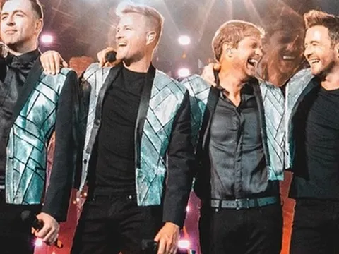 Bất ngờ trước độ chịu chi của fan Việt, nhóm nhạc đình đám Westlife tổ chức thêm một đêm diễn