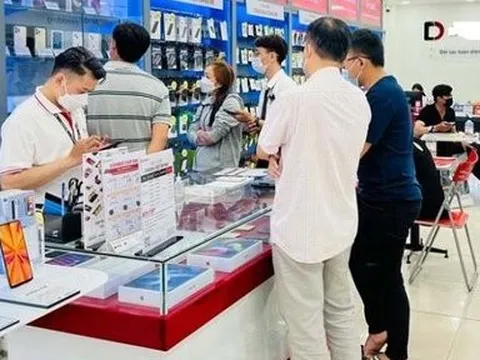 Điện thoại thông minh giảm giá “sập sàn” dịp cuối năm, có mẫu giảm tới 50%