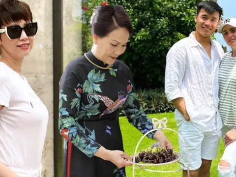Nhan sắc mẹ vợ dàn cầu thủ: Mẹ Đoàn Văn Hậu trẻ ngỡ ngàng, nhạc mẫu của Công Phượng, Duy Mạnh đẹp quý phái