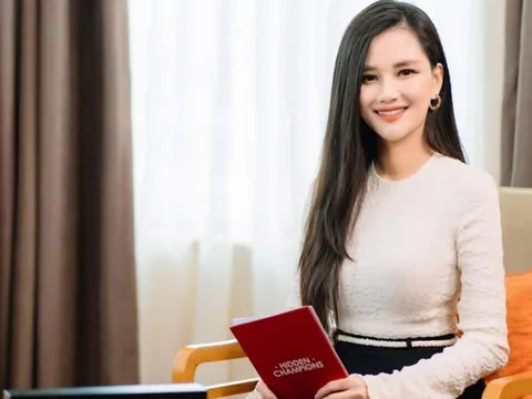 Nghỉ việc ở VTV sau 16 năm gắn bó, nữ MC trở lại đầy bất ngờ ở lĩnh vực mới, gây chú ý trong làng thời trang Việt