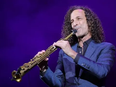 “Vua kèn” Kenny G thăng hoa với những nhạc phẩm bất hủ, nói tiếng Việt khiến 4.000 khán giả thích thú, tiết lộ món ăn sáng “tủ” tại Việt Nam