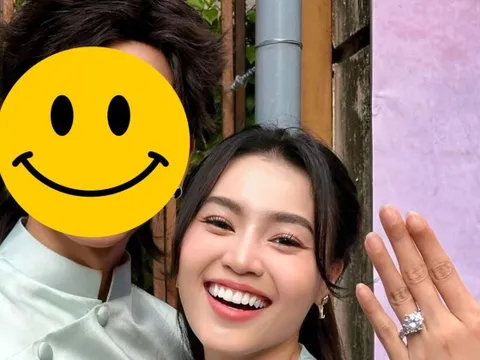 Ninh Dương Lan Ngọc khoe nhẫn khủng trên ngón áp út, nói "đồng ý" với người này