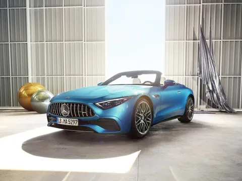 'Xe chơi' Mercedes-AMG SL về Việt Nam với giá từ gần 7 tỷ: Mạnh hơn 800 mã lực ngang siêu xe, cạnh tranh Porsche 911