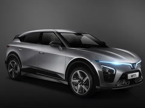 VinFast VF 7 chốt giá từ 850 triệu: Đi tối đa 431 km, thuê pin từ 2,9 triệu/tháng, giao xe trước Tết