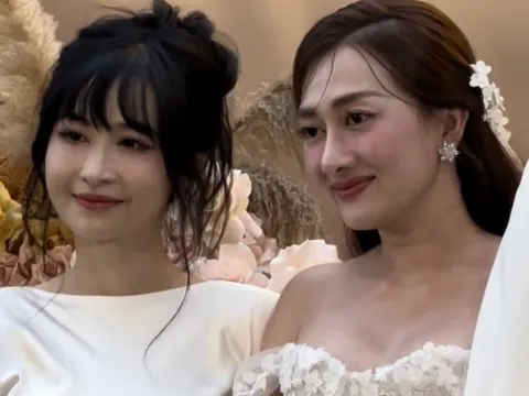 Vợ đại gia Minh Nhựa bị camera thường “bóc” nhan sắc ngoài đời, netizen nhận định: Tất cả đều xinh chỉ trừ điểm này